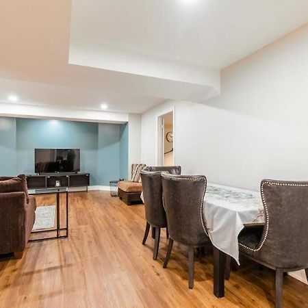 Spacious Basement Mississauga Ngoại thất bức ảnh