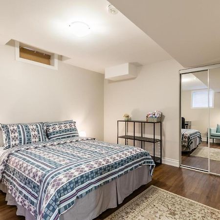 Spacious Basement Mississauga Ngoại thất bức ảnh